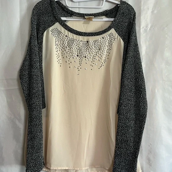 Daytrip Black and Cream Embellished Long Sleeve Top Sz Sm. Like New Condition - Picture 1 of 8